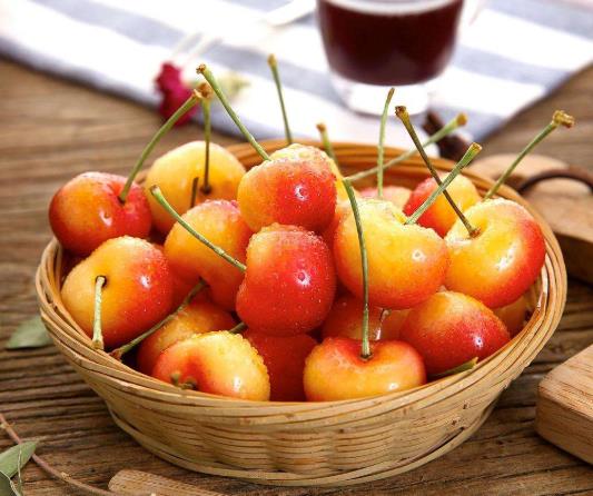 黄金车厘子和红车厘子哪个贵?黄金车厘子和红车厘子哪个好吃