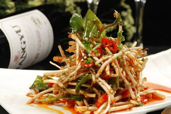 鱼腥草能生吃吗 鱼腥草生吃好还是熟吃好 鱼腥草能生吃吗 鱼腥草生吃好还是熟吃好