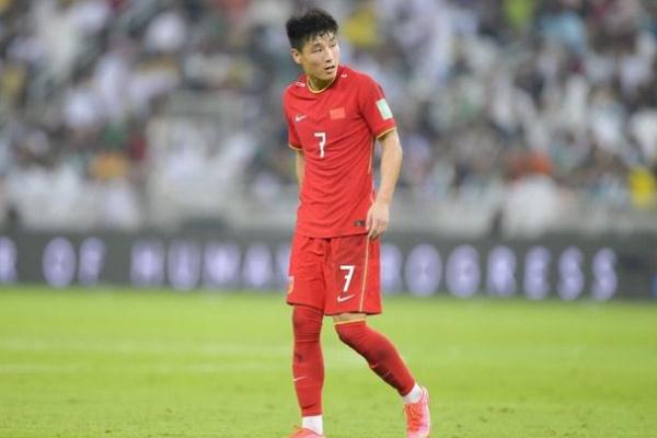 足球比赛是几号足球 足球比赛换人名额是几个 足球比赛是几号足球 足球比赛换人名额是几个