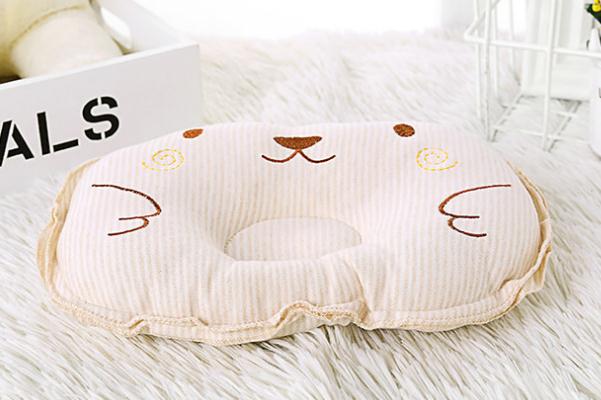 婴儿定型枕什么时候用 婴儿定型枕什么牌子好 婴儿定型枕什么时候用 婴儿定型枕什么牌子好