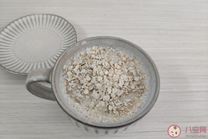 吃燕麦可以减肥吗 减肥人群该怎么选择燕麦片 吃燕麦可以减肥吗 减肥人群该怎么选择燕麦片