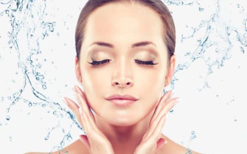 早c晚a只用晚a可以吗 早c晚a和水乳面霜的使用顺序