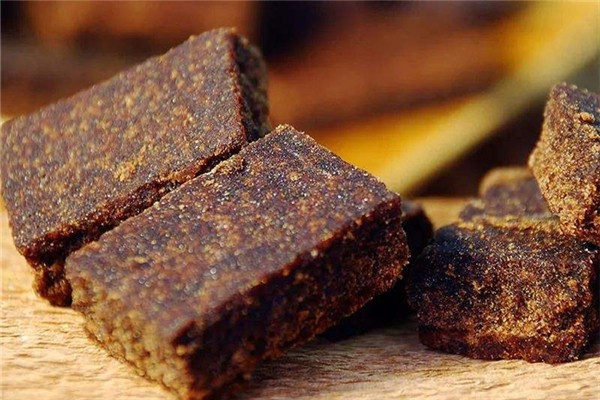 黑糖可以直接吃吗 黑糖可以做什么美食 黑糖可以直接吃吗 黑糖可以做什么美食