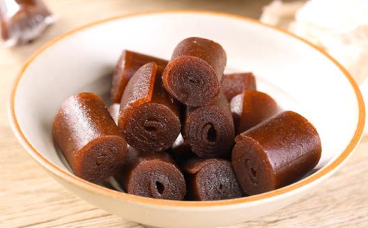 山楂卷的热量有多少 山楂卷什么时候吃合适