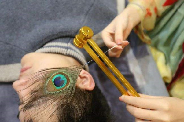 采耳多久一次为宜 采耳可以治疗中耳炎吗 采耳多久一次为宜 采耳可以治疗中耳炎吗