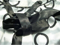 衣领蝴蝶结的系法 教你系出漂亮蝴蝶结5