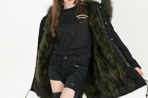 派克服是不是很重 派克服要干洗吗