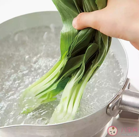 为什么食物要焯水 焯水小技巧有哪些 为什么食物要焯水 焯水小技巧有哪些