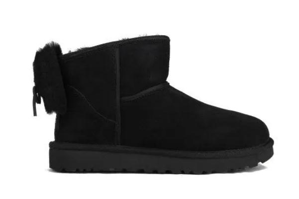 雪地靴是下雪天穿的吗 雪地靴不跟脚是大了么 雪地靴是下雪天穿的吗 雪地靴不跟脚是大了么