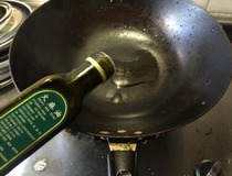 木耳炒鸡肉做法图解 8步做好简单美味木耳炒鸡肉4