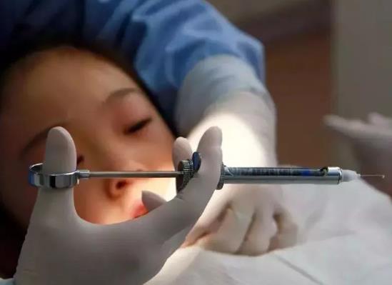 一次拔四颗智齿有危险吗?一次拔多颗牙有什么危害