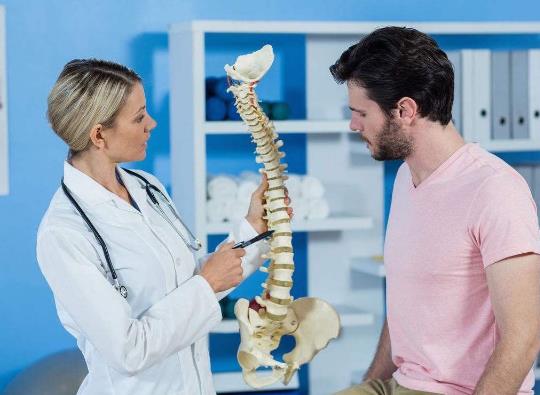 强直性脊柱炎会瘫痪吗?强直性脊柱炎多久瘫痪