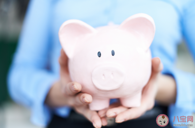 年轻人存不住钱的原因是什么 年轻人为什么存不住钱 年轻人存不住钱的原因是什么 年轻人为什么存不住钱