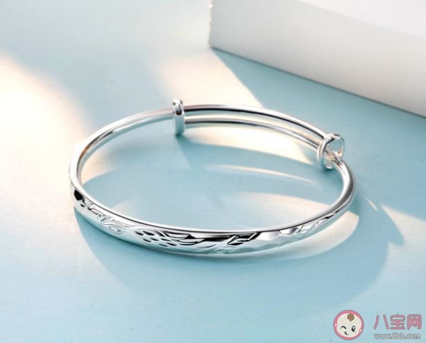 银饰品怎么清洗变亮泽 银饰怎么保养