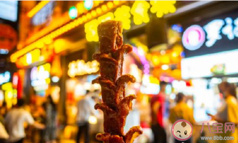 2元一根的烤肠到底是什么肉 2元一根的烤肠能不能吃 2元一根的烤肠到底是什么肉 2元一根的烤肠能不能吃