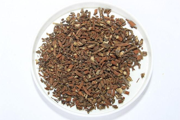 丹参是不是寒性的 丹参是不是人参 丹参是不是寒性的 丹参是不是人参