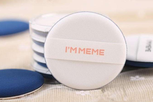 粉扑能用吹风机吹干么 粉扑能用卸妆水洗吗 粉扑能用吹风机吹干么 粉扑能用卸妆水洗吗