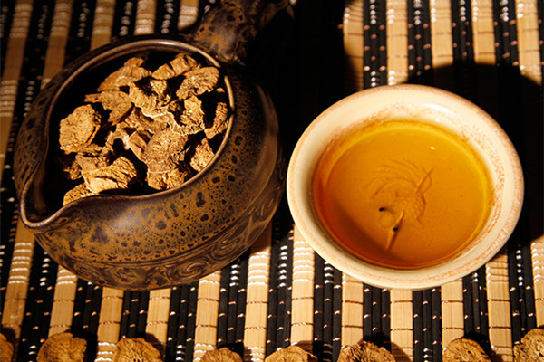 牛蒡茶的药用价值 牛蒡茶有什么功效 牛蒡茶的药用价值 牛蒡茶有什么功效