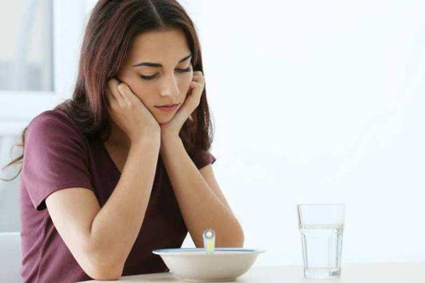 湿气重能喝酒吗 湿气重能拔罐吗 湿气重能喝酒吗 湿气重能拔罐吗