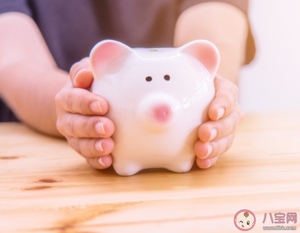 年轻人存不住钱的原因是什么 年轻人为什么存不住钱 年轻人存不住钱的原因是什么 年轻人为什么存不住钱