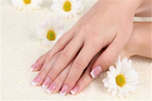 手上一直裂口子怎么办 手上裂口不愈合怎么回事