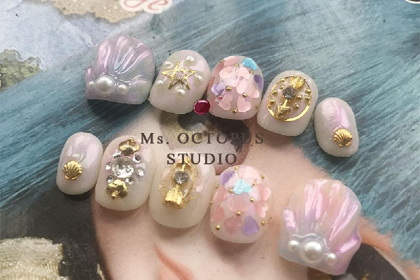 光疗甲是先上光疗胶还是底胶 光疗甲的步骤操作方法 光疗甲是先上光疗胶还是底胶 光疗甲的步骤操作方法