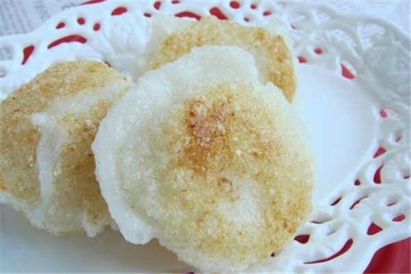 糍粑泡水里可以泡多久 糍粑泡水里要经常换水吗 糍粑泡水里可以泡多久 糍粑泡水里要经常换水吗