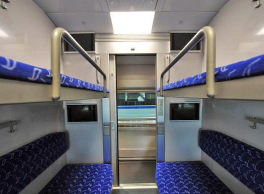 高级软卧可以男女一间吗?高级软卧能洗澡吗