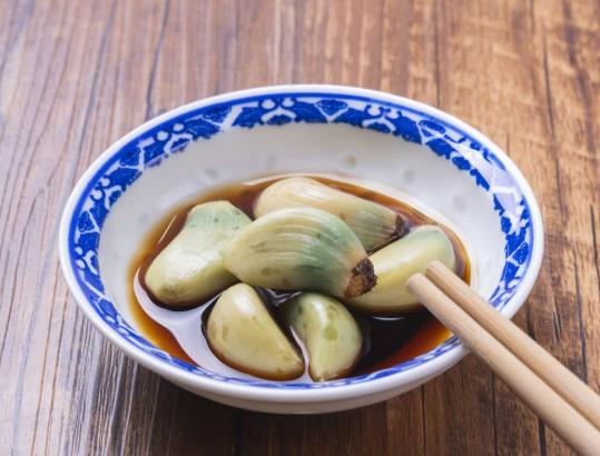 腊八蒜中途可以换醋吗?泡腊八蒜要放九度米醋吗