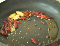 麻辣香锅鸡翅 在家简单做麻辣香锅鸡翅十分解馋11