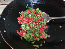 鱿鱼的做法 家常香炒鱿鱼做法步骤4