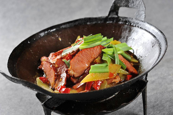 腊肉发霉了能不能吃 腊肉发霉了怎么处理 腊肉发霉了能不能吃 腊肉发霉了怎么处理