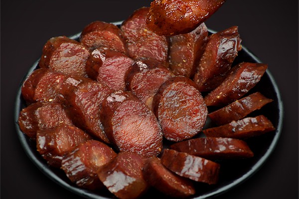 腊肠晾晒多少天可以吃 腊肠晒的太干了怎么办 腊肠晾晒多少天可以吃 腊肠晒的太干了怎么办