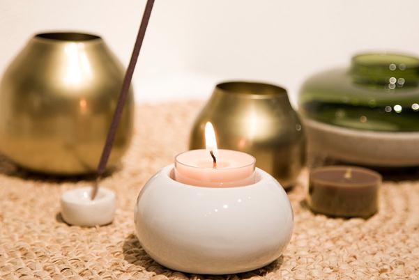 香薰蜡烛有助于睡眠吗 哪种香薰有助睡眠 香薰蜡烛有助于睡眠吗 哪种香薰有助睡眠