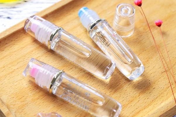 唇油是干啥的 唇油是唇膏吗 唇油是干啥的 唇油是唇膏吗