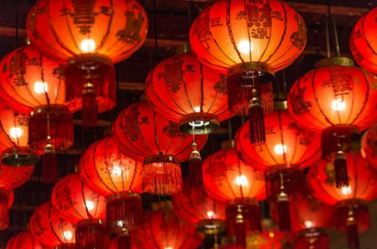 就地过年只是针对户口在外地的吗3