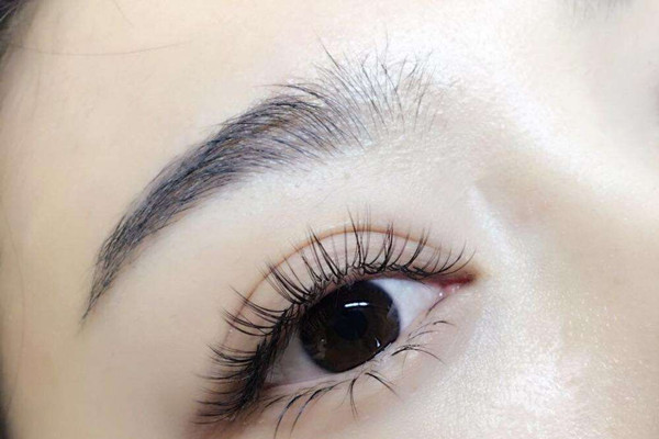 开眼角后多久可以洗脸 开眼角后多久能戴隐形眼镜 开眼角后多久可以洗脸 开眼角后多久能戴隐形眼镜