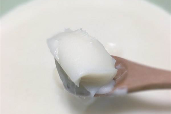 猪油用水熬还是用油熬 猪油怎么炼又白又好吃 猪油用水熬还是用油熬 猪油怎么炼又白又好吃