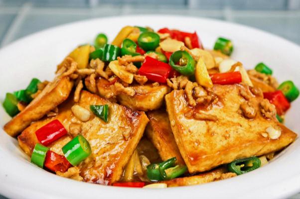 豆腐会引起便秘吗 豆腐对人体有什么好处和坏处 豆腐会引起便秘吗 豆腐对人体有什么好处和坏处