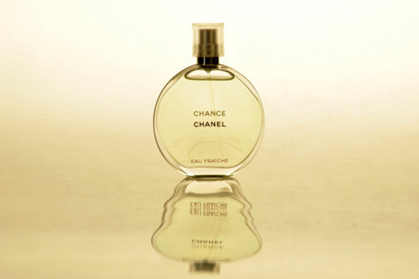 香水是不是都含有酒精 香水味道能持续多久 香水是不是都含有酒精 香水味道能持续多久