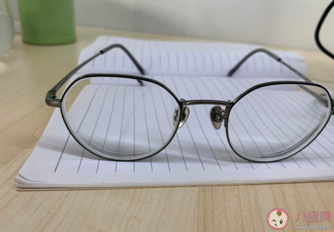 镜片也有保质期吗 有哪些常见方法可以减少眼镜片划伤 镜片也有保质期吗 有哪些常见方法可以减少眼镜片划伤