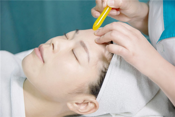 面部拨筋有什么好处 面膜拨筋可以去法令纹吗 面部拨筋有什么好处 面膜拨筋可以去法令纹吗