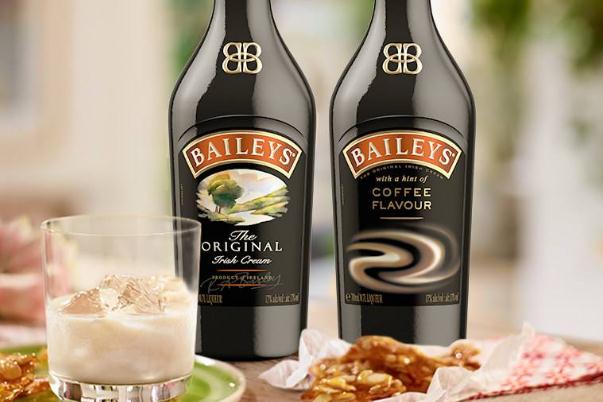 百利甜酒可以直接喝吗 百利甜酒可以兑热牛奶吗 百利甜酒可以直接喝吗 百利甜酒可以兑热牛奶吗