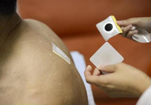 三伏贴第三次没有贴会不会没效果?三伏贴第二贴晚一天贴行吗