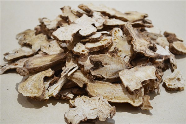 白术炒与不炒的区别 白术炒的好还是不炒的好 白术炒与不炒的区别 白术炒的好还是不炒的好