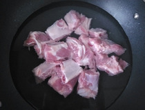 排骨的最好炖法 试试这道土豆炖排骨2