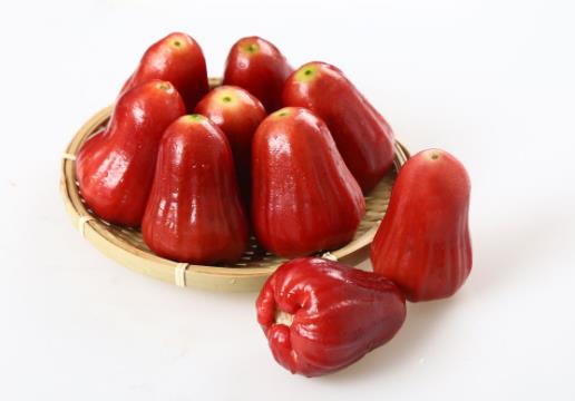 莲雾炖冰糖要煮几分钟?莲雾煮冰糖跟梨子煮冰糖哪种效果好一点