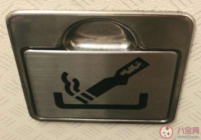 飞机上禁止吸烟为什么还会配有烟灰缸 为什么飞机上禁止吸烟