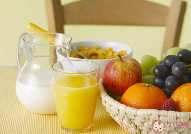 橘子与牛奶真的不能一起吃吗 为啥会有这种说法 橘子与牛奶真的不能一起吃吗 为啥会有这种说法