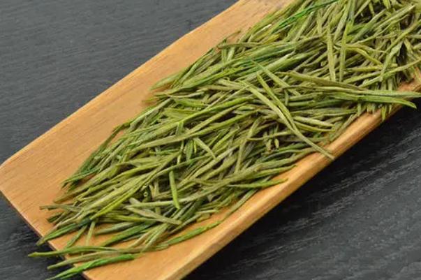 安吉白茶要多少度水泡 安吉白茶要放冰箱保存吗 安吉白茶要多少度水泡 安吉白茶要放冰箱保存吗